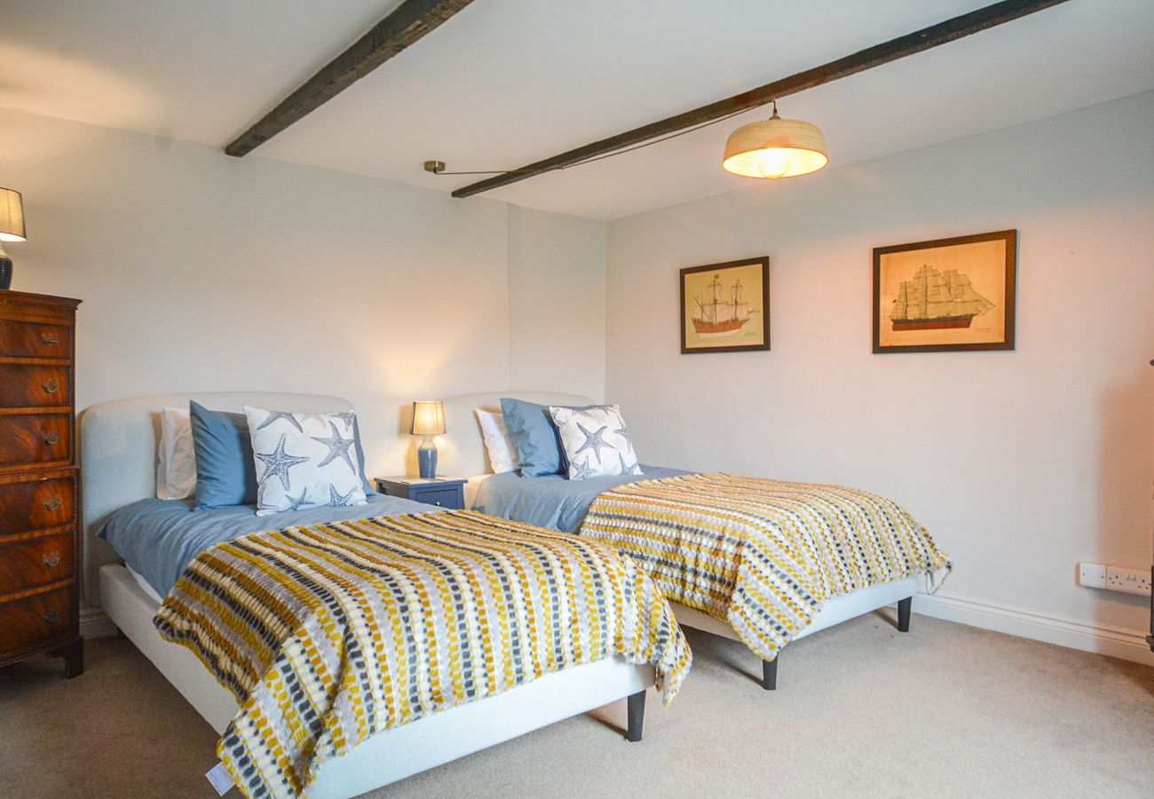 Cottage in Kingsand - Hillside House