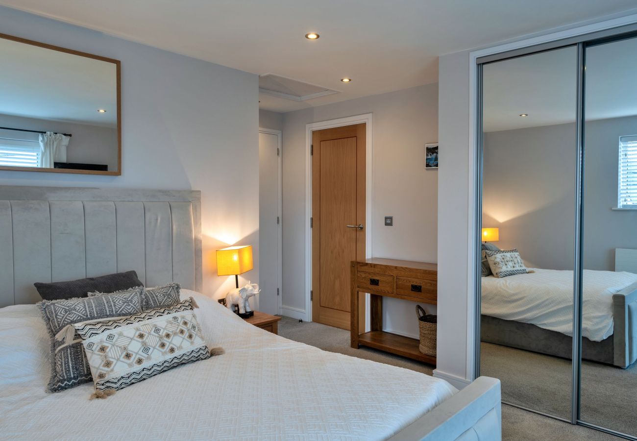 House in Millbrook - Lake View