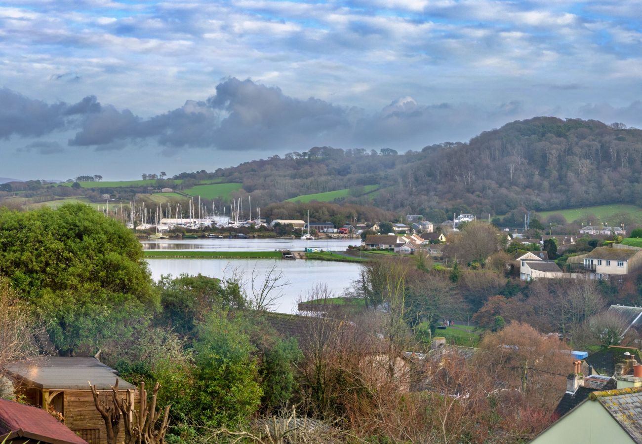 House in Millbrook - Lake View