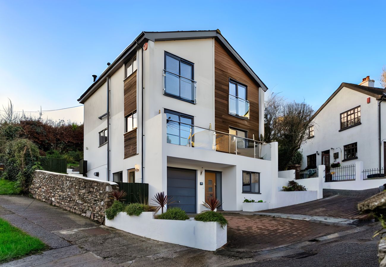 House in Millbrook - Lake View