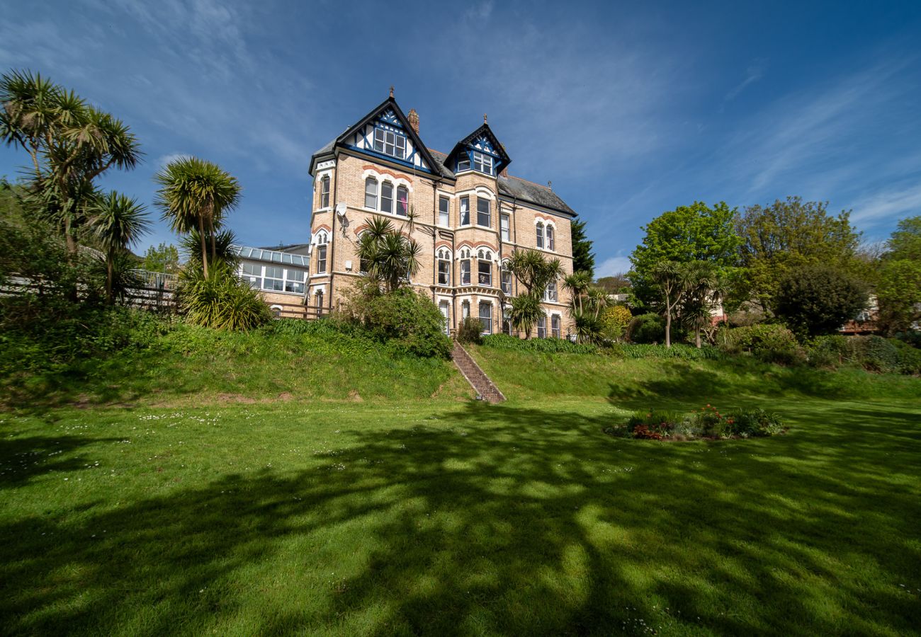 House in Ilfracombe - Westwell Hall