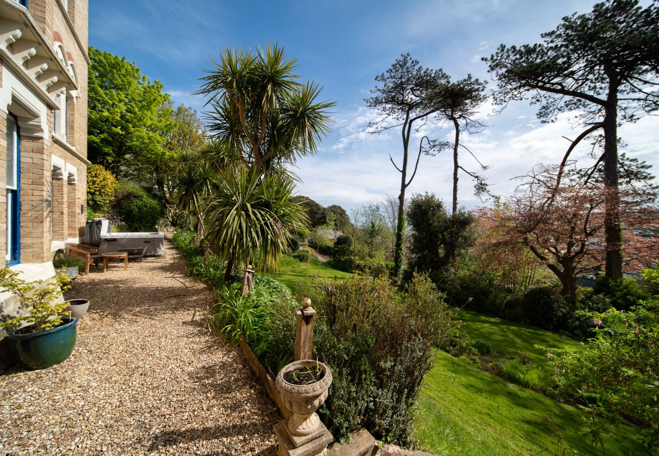 House in Ilfracombe - Westwell Hall