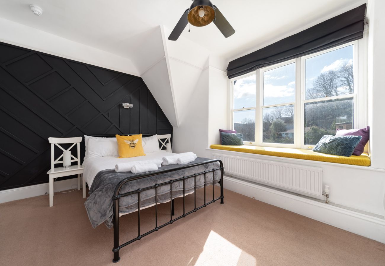 House in Ilfracombe - Westwell Hall