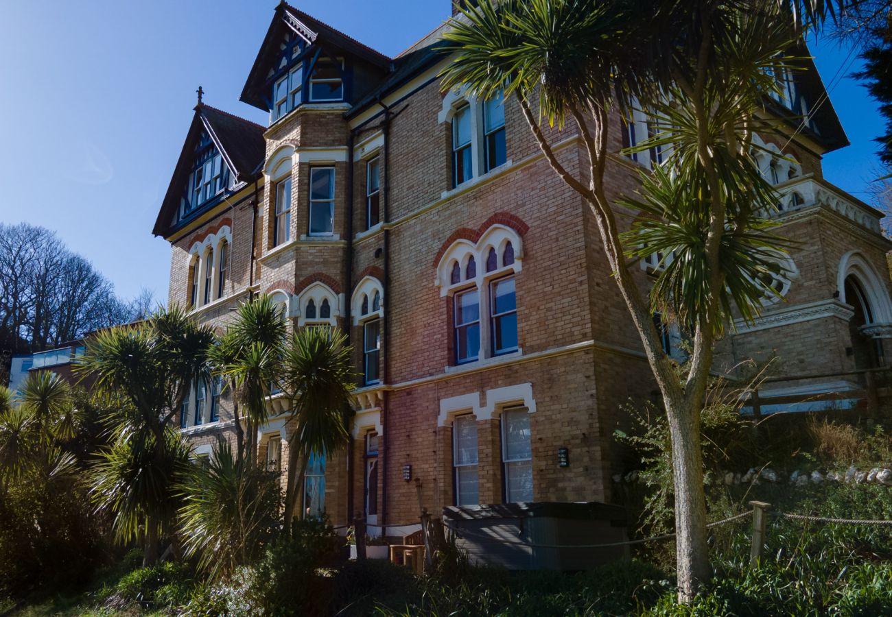 House in Ilfracombe - Westwell Hall