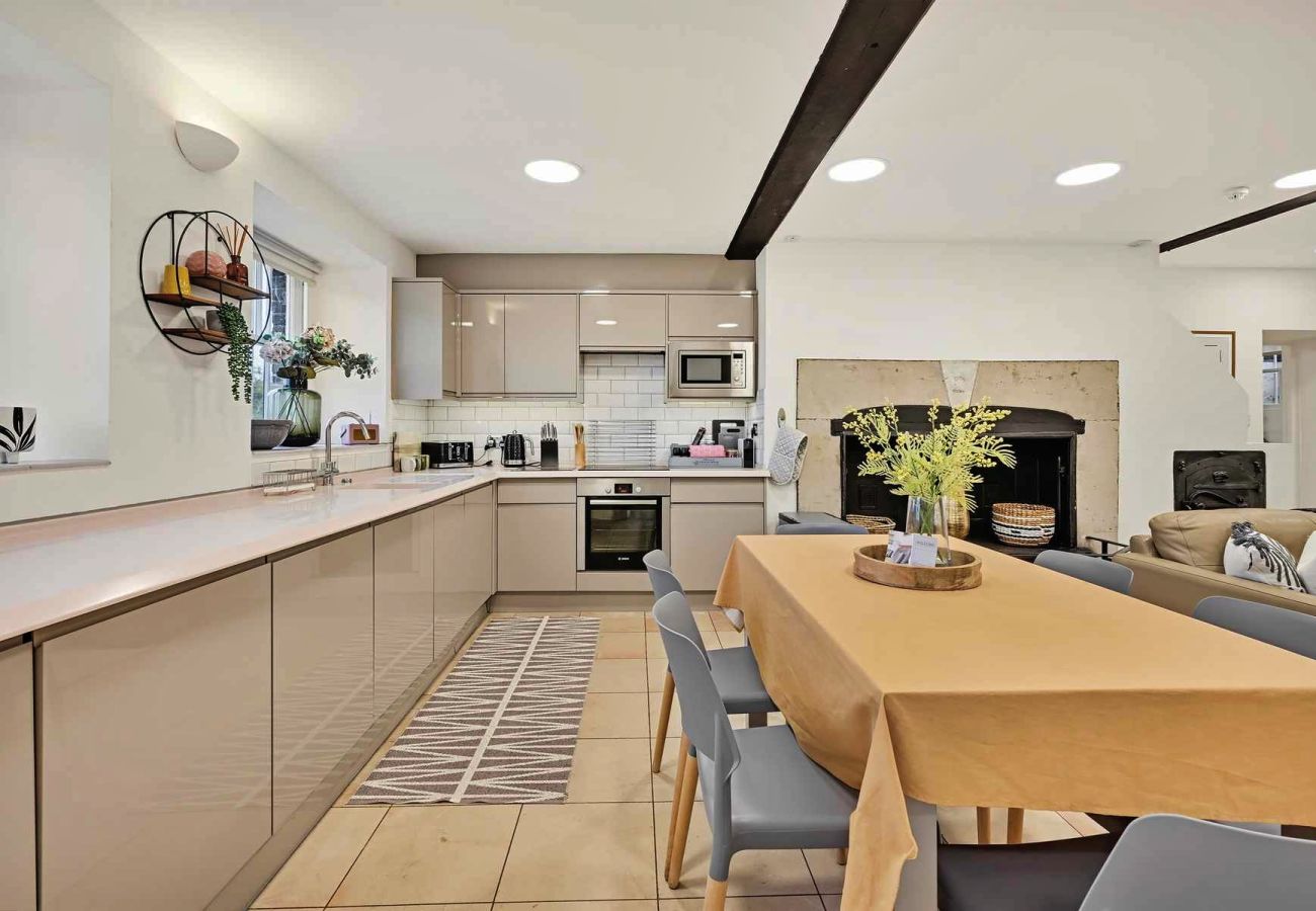 Apartment in East Molesey - Craven House, Lower Garden