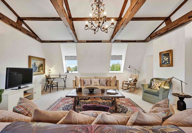 Apartment in East Molesey - Craven House, Park Suite