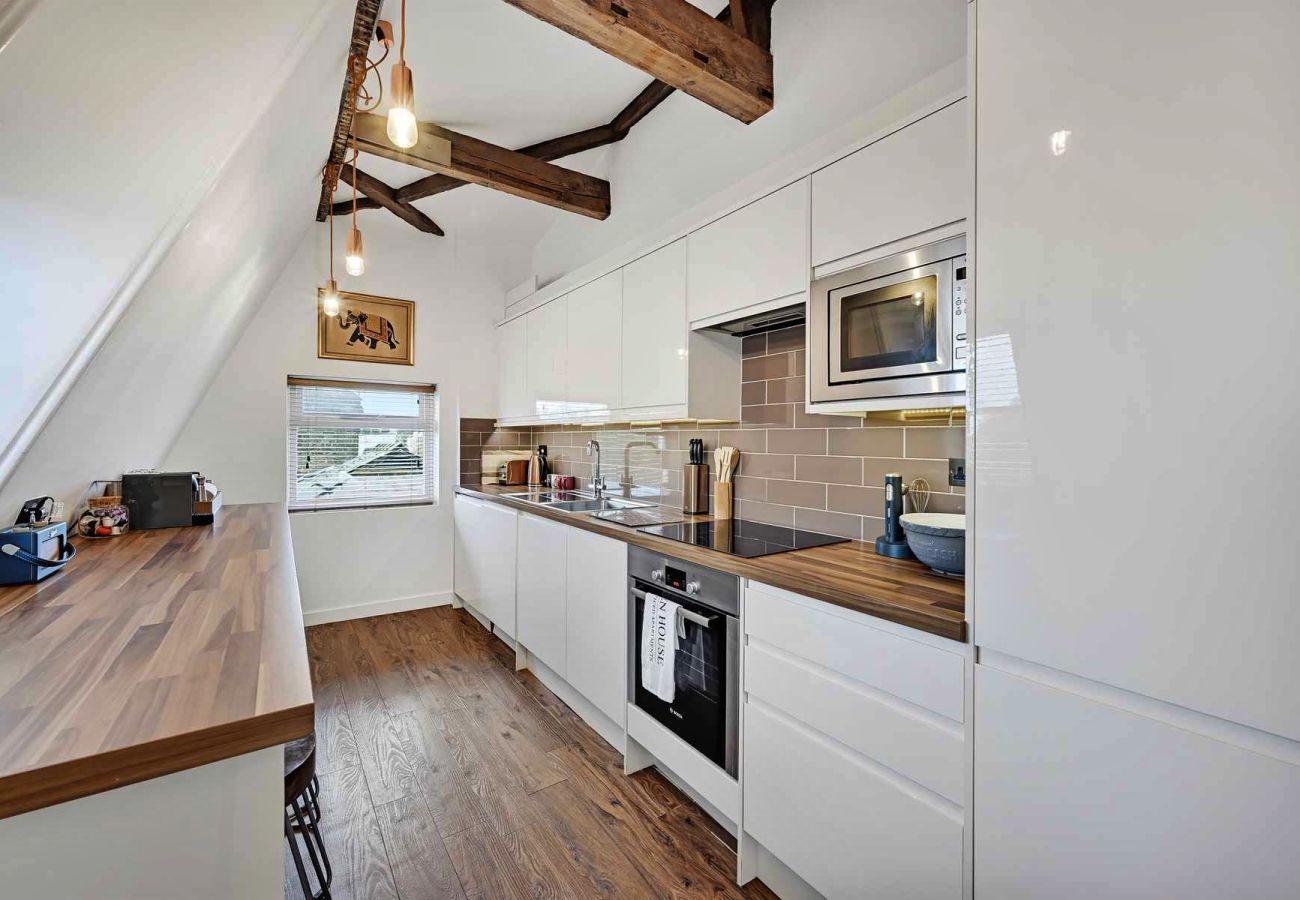 Apartment in East Molesey - Craven House, Park Suite