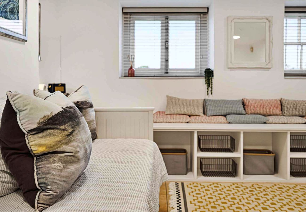 Apartment in East Molesey - Craven House, The Studio